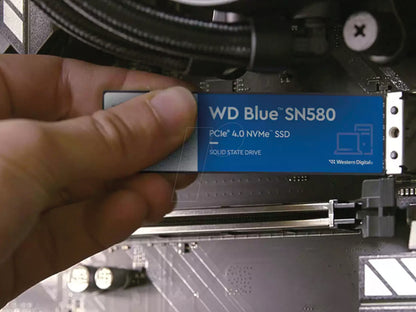 Western Digital SN580 NVMe M.2 1TB SSD With PC